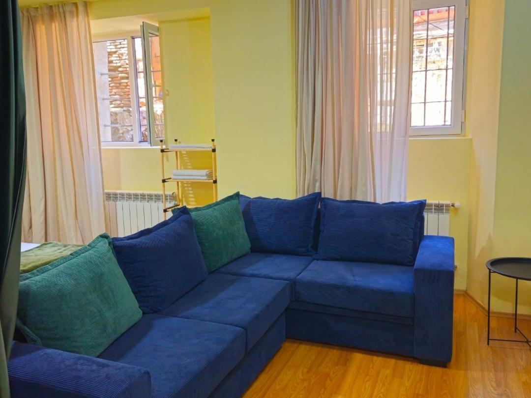 Apartment In The Old District Тбилиси Экстерьер фото