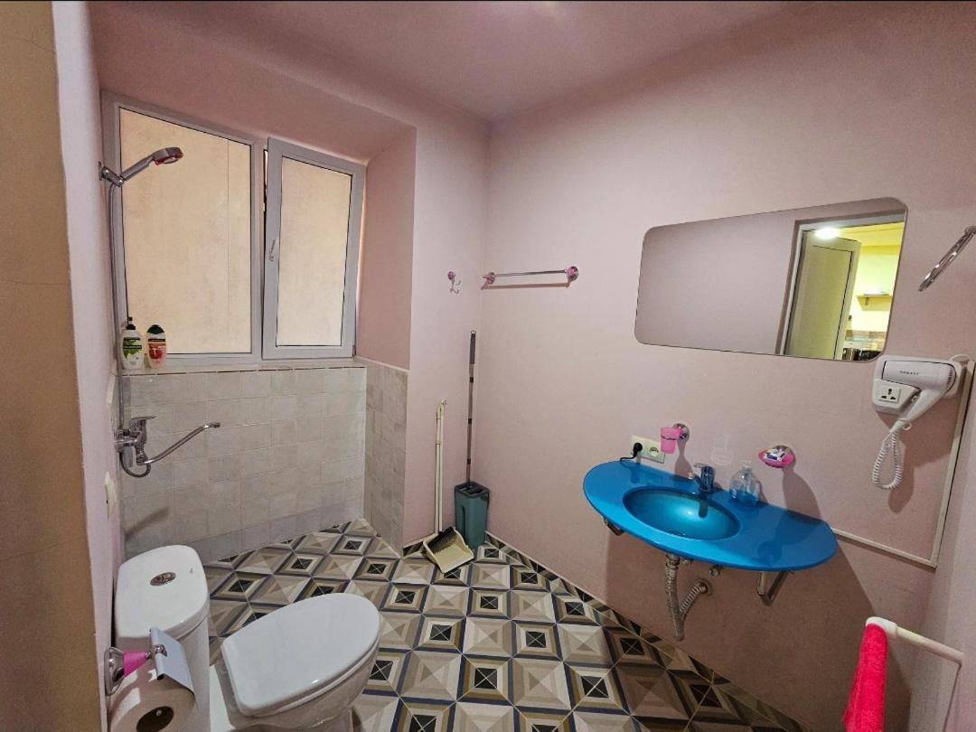 Apartment In The Old District Тбилиси Экстерьер фото