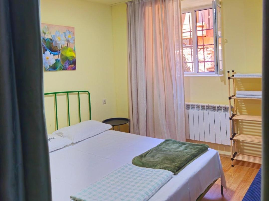 Apartment In The Old District Тбилиси Экстерьер фото