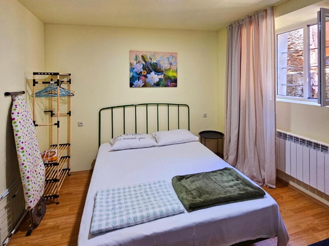 Apartment In The Old District Тбилиси Экстерьер фото
